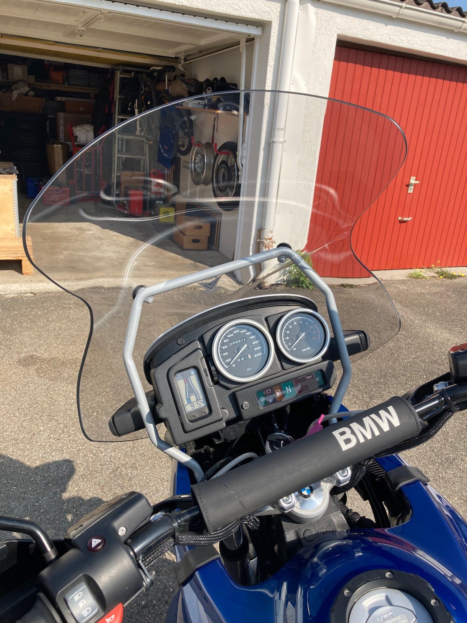 Windshield_03.jpg