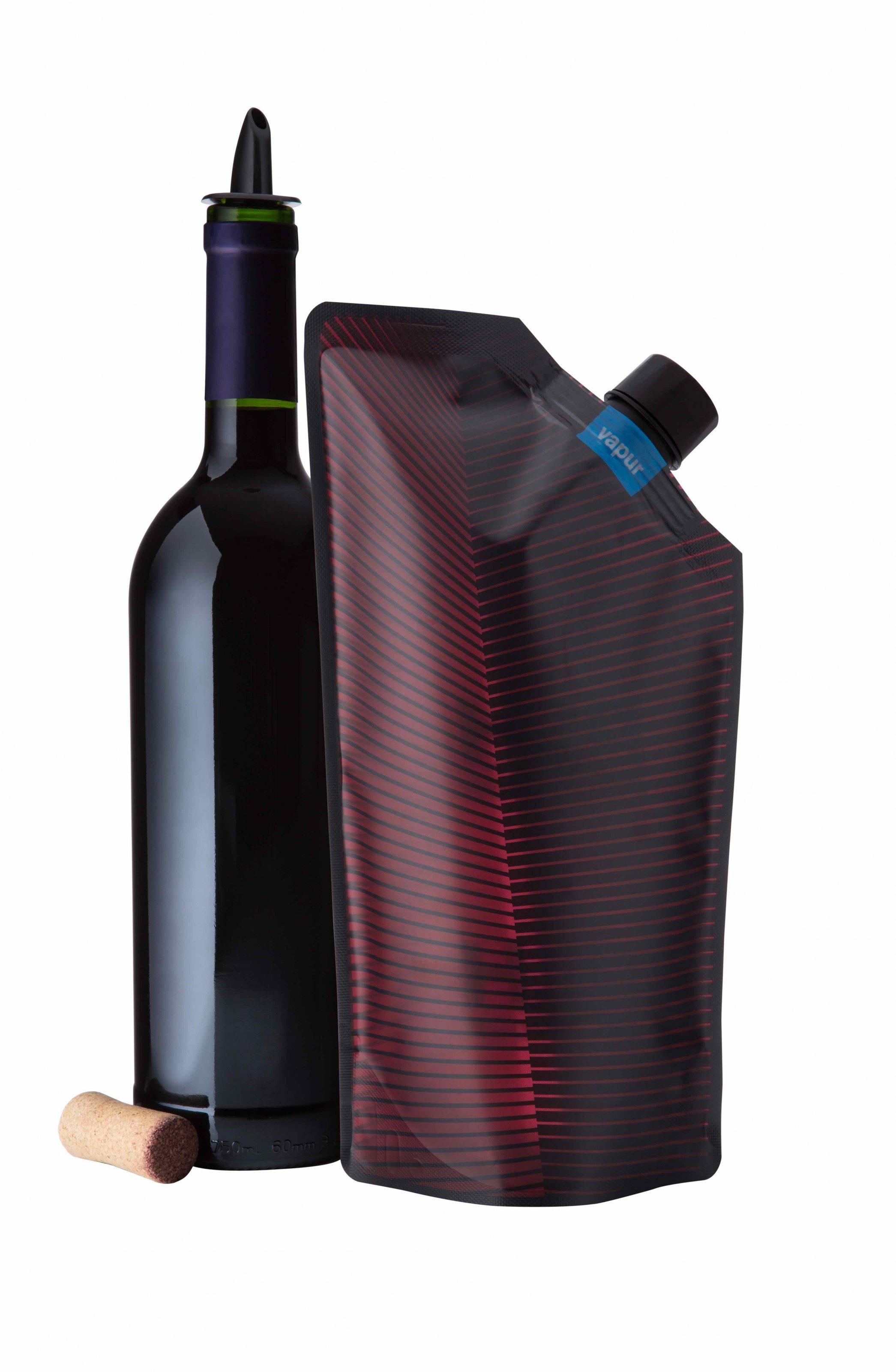 Wine_Carrier_With_Bottle_And_Pourer.jpg