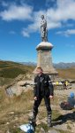 Ich beim Erlöserdenkmal (2166) am Monte Saccarello 27.9.´14.jpg