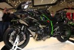 Kawasaki-Ninja-H2R-2015-1-1412072755.jpg