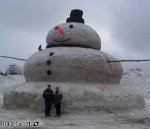 1459-riesiger-schneemann.jpg