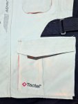 Büse 04 wasserdichte Taschen vorne.jpg