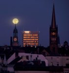 Vollmond über St.Pauli.jpg