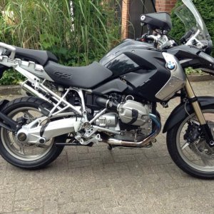 R1200GS
Das neue Schätzchen 2013: Eine R1200GS DOHC