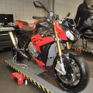 S1000R