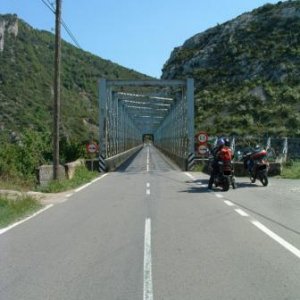 Stahlbrcke ber den Embalse  (Stausee) de la Pena