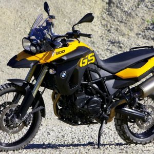 F800GS_seite_in_gelb