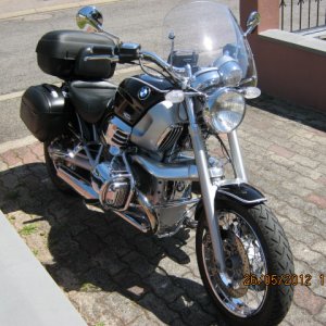 R 1200 C