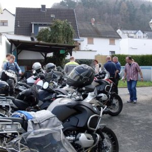 Hof gut gefüllt