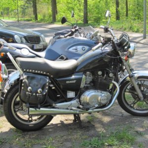 Suzi GS 450L 7/09 - 9/12 
Der Wiedereinstieg
BJ 1986, 27PS, 130km/h, 444ccm