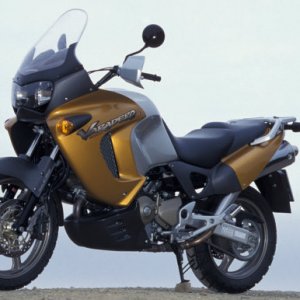 6 Honda Varadero SD01