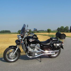 7 Honda VF 750 C