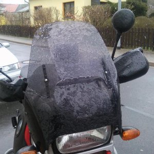 April 2012: Man fährt vor sich hin und kommt in ein spontanes Schneegestöber ...