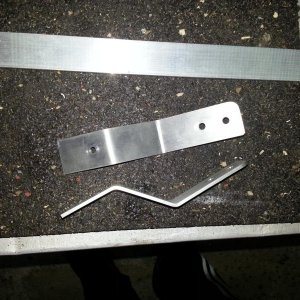 Halter aus Alu-Leiste 3x30mm