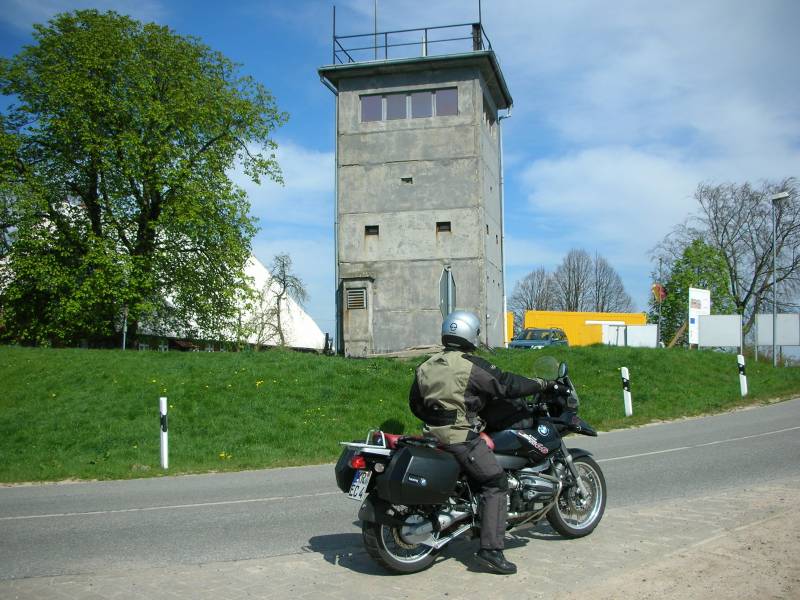 Alter DDR-Wachturm a.d.Elbe