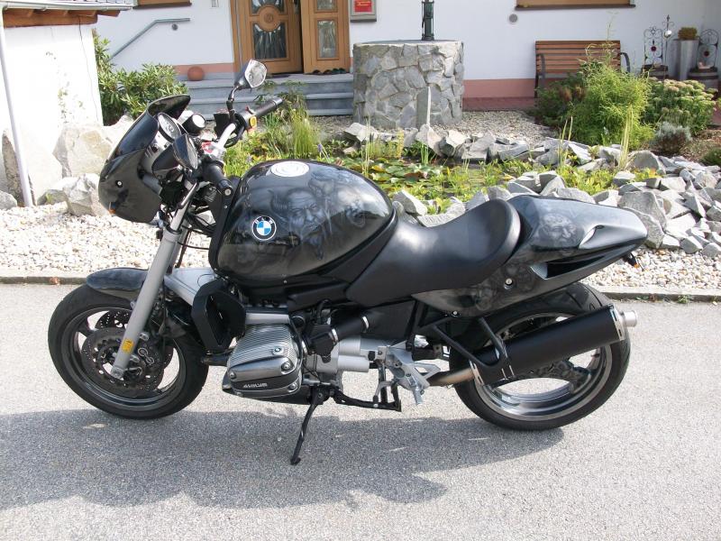Besten Dank gebührt meinem Küntsler, Werner.
http://www.topgun-extremedesign.com/