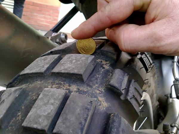 der Reifen ist geringfügig teurer als 20Cent