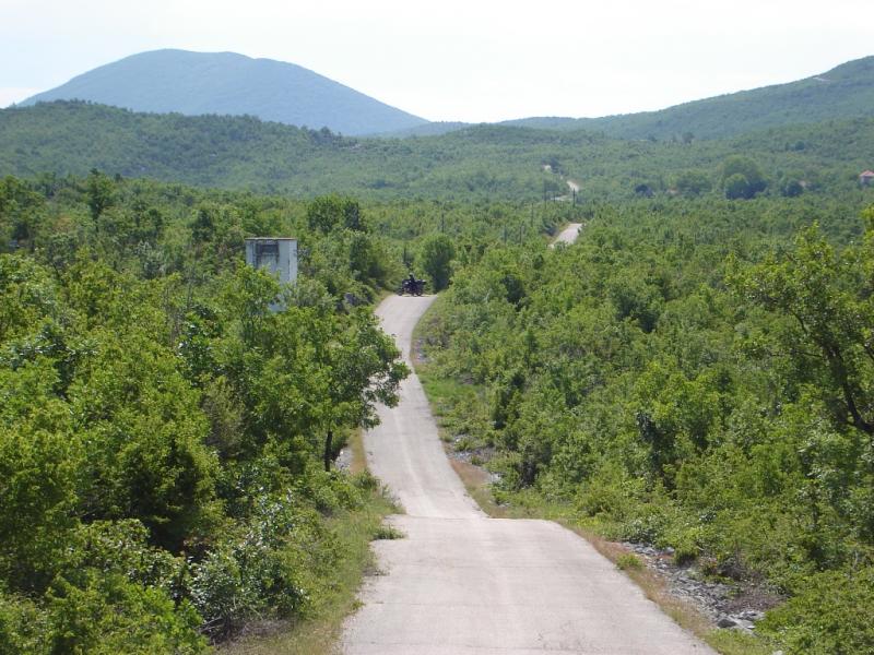 Die Strasse führt nach Bosnien