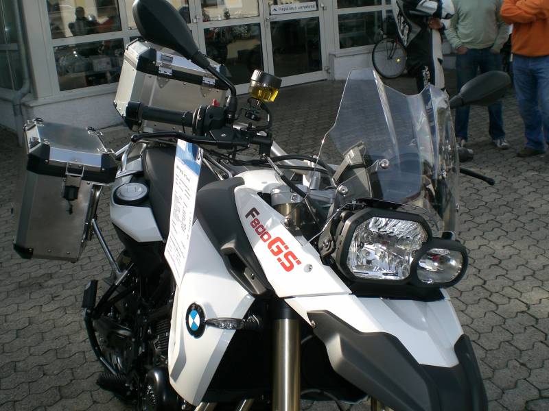F800GS in weis