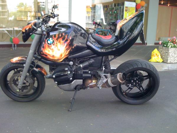 fahrwerk und rahmen gekürzt,gepulverte deckel und felgen.