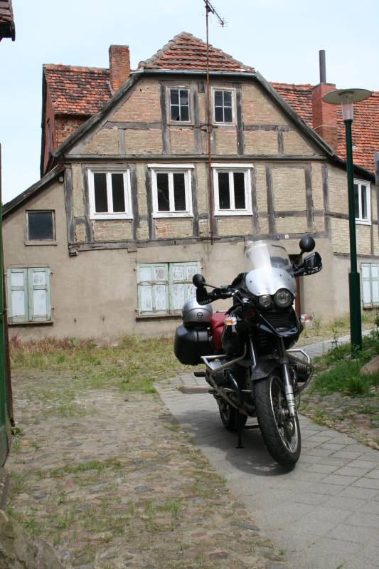 Gasse vor dem Scharfrichterhaus in Lenzen