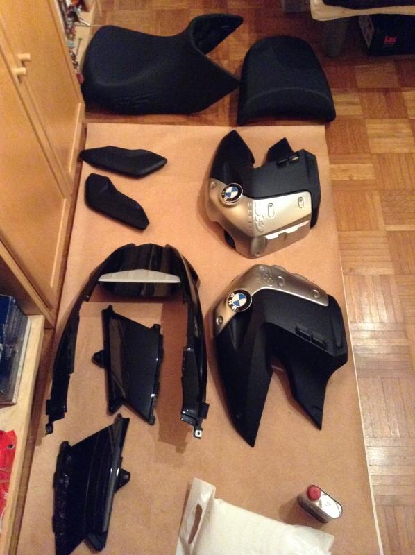 GS Bekleidung:
Schon mal die "Kleider" für die neue Saison 2014 putzen...