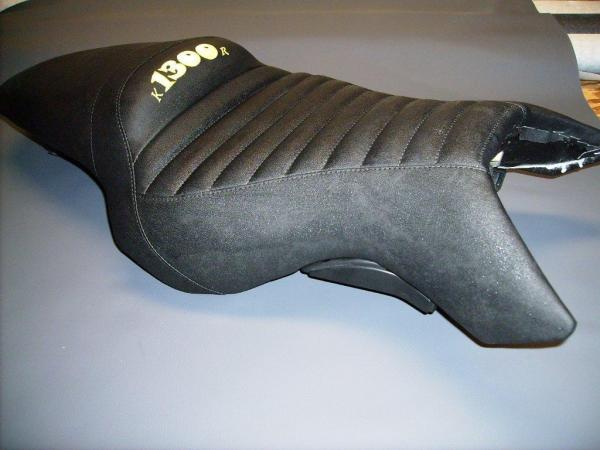 K1300R-Formänderung
Gel v. u. hinten
Schriftzug