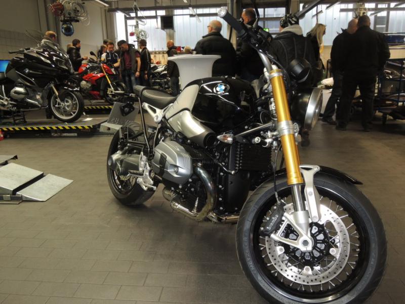 nineT