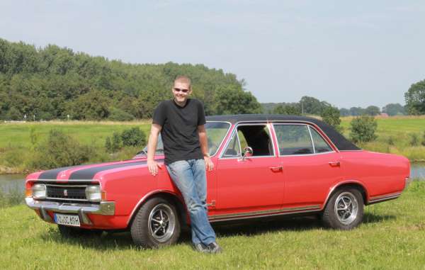 Noch eins meiner Hobbies...
Der 69er Commodore A wurde von mir als Grotte gekauft und von 03.2010 bis 07.2011 restauriert.
Der könnte der 1150er doch 