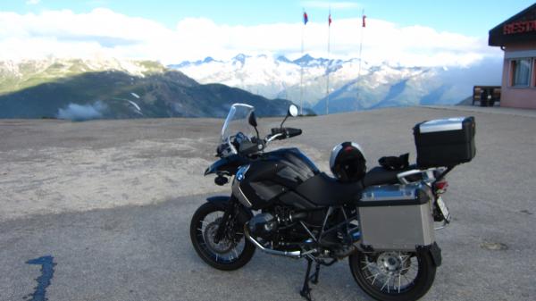 Nufenen gaaaanz früh...