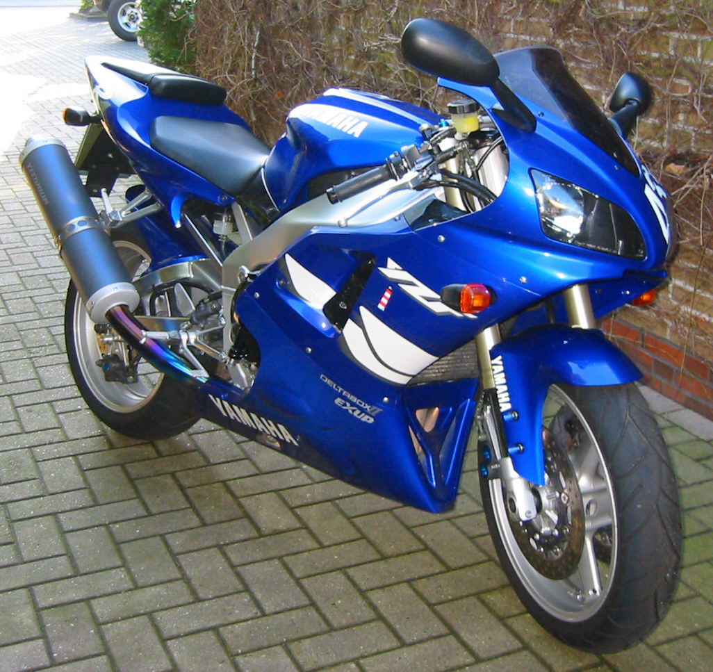 R1 v rhttp://www.gs-forum.eu/album.php?albumid=2259&attachmentid=127917