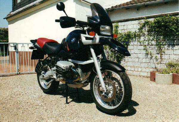R1100GS, ähh? Ja, ja, ebenso vor der Dolotour!
