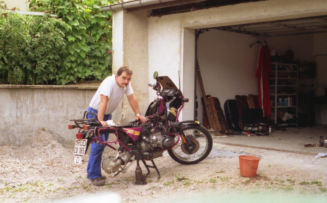 R80GS + Ich beim Sandstrahlen