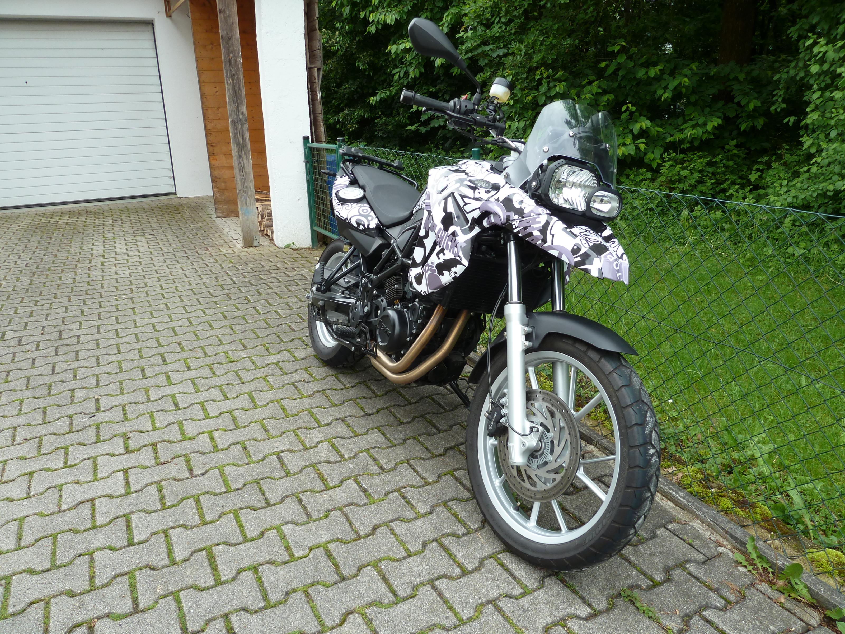 Weiteres Bild der leider missglückten Folierung. Hat mir persönlich doch gut gefallen. Ist mal etwas anderes :D