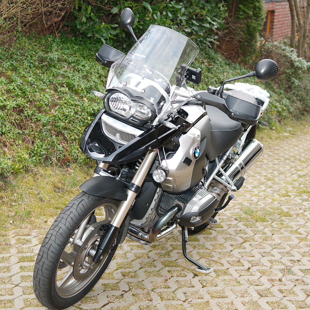 x DSC 2669