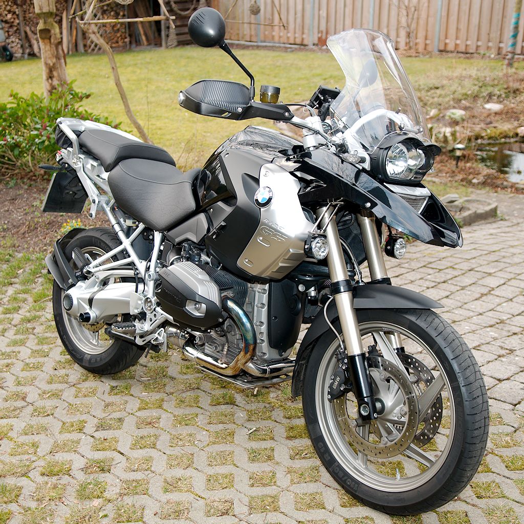 x DSC 2670