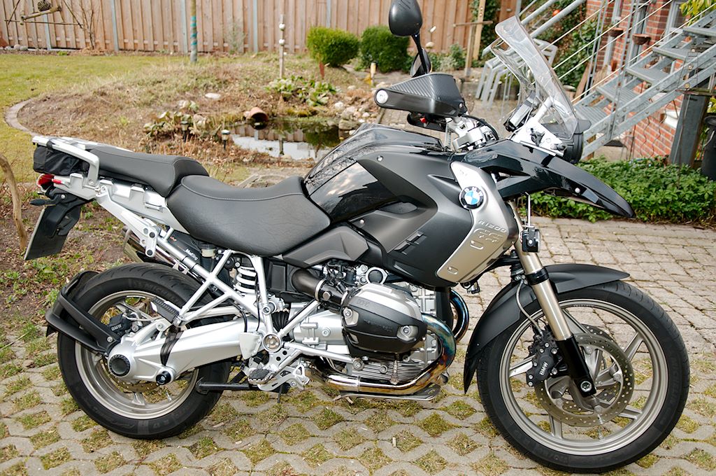 x DSC 2671