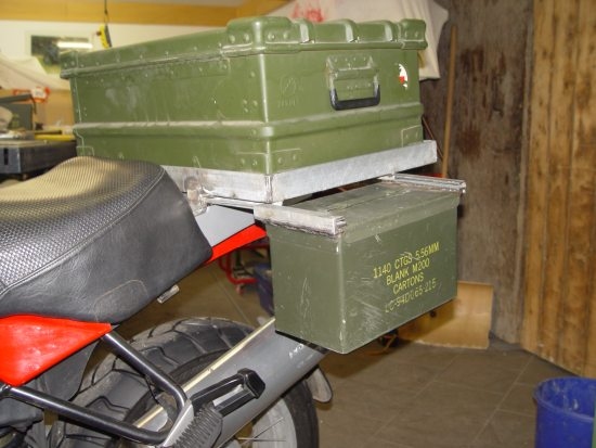 Zur besseren Beladbarkeit konstruierte ich diese so, das ich sie seitlich rausziehen kann.